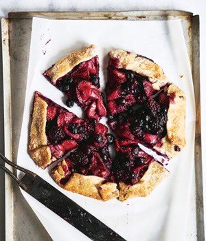 Three-berry crostata