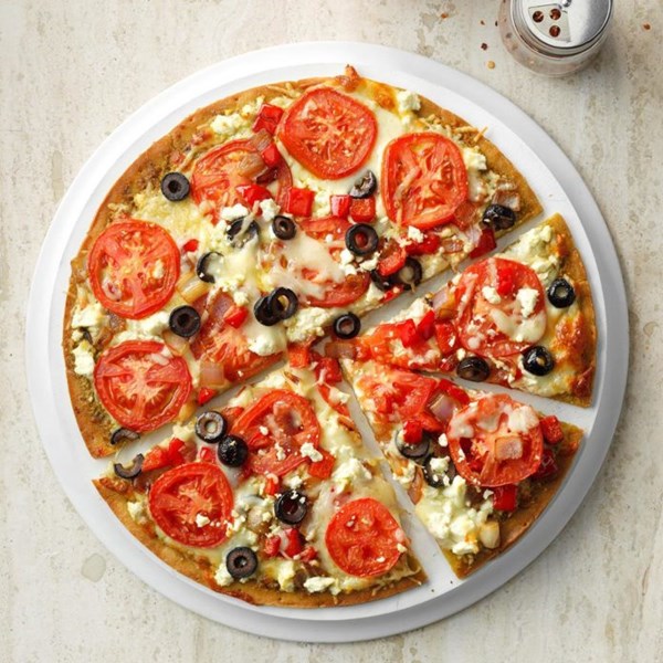 Three-cheese pesto pizza 