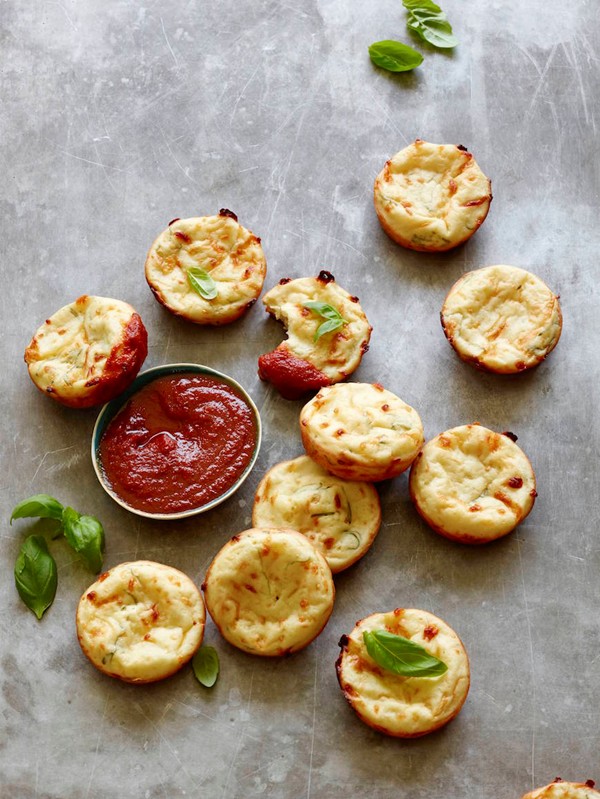Three cheese pizza puffs