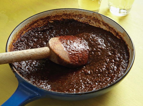 Three chile salsa borracha