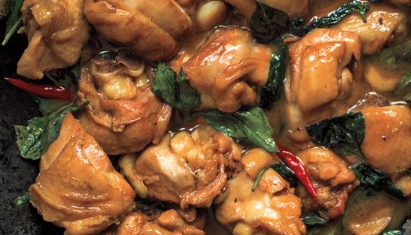 Three cup chicken (San bei ji)