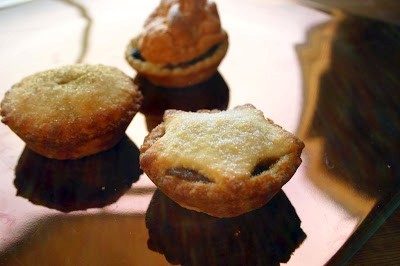 Three kings mince pies with coconut pastry (Caspar - the king of India)
