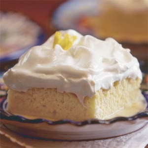 Three-milks cake (Pastel tres leches)