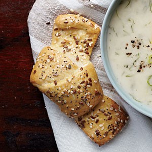 Three-seed bread knots