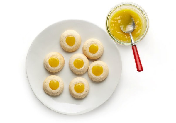 Thumbprint cookies with simple lemon curd