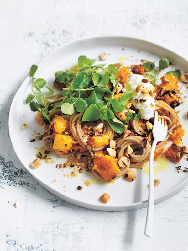 Thyme and pumpkin spaghetti