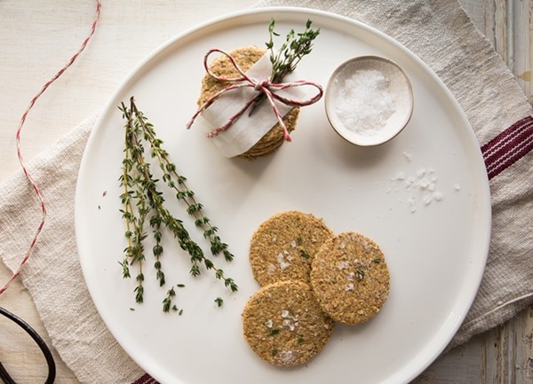 Thyme and sea salt oatcakes