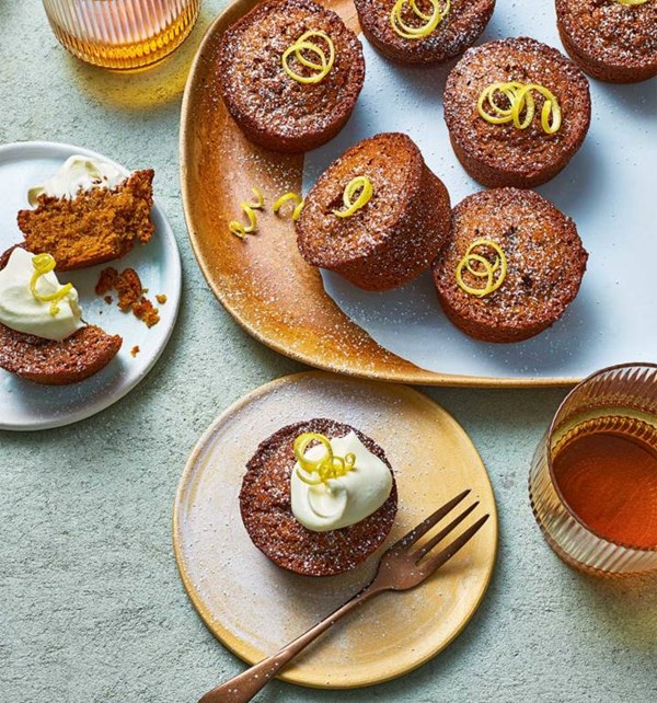 Thyme brown butter cakes [Tom Waters]
