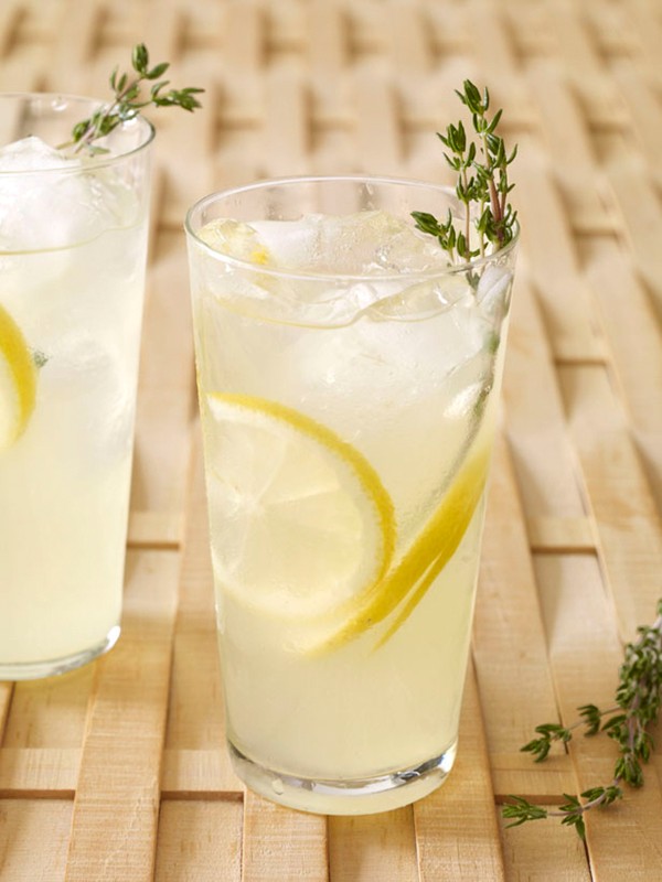 Thyme lemonade
