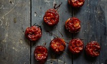 Tiny banana tartes Tatin