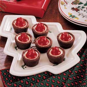 Tiny cherry cheesecakes