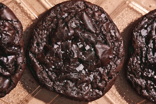 Tiny, salty, chocolatey cookies