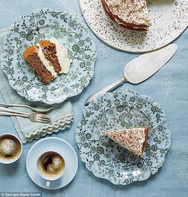 Tiramisu cake