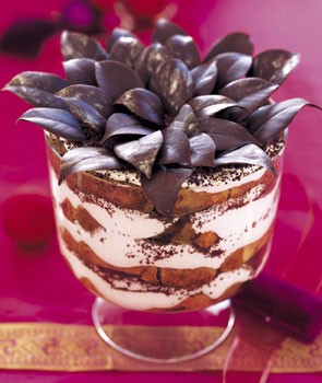 Tiramisu eggnog trifle