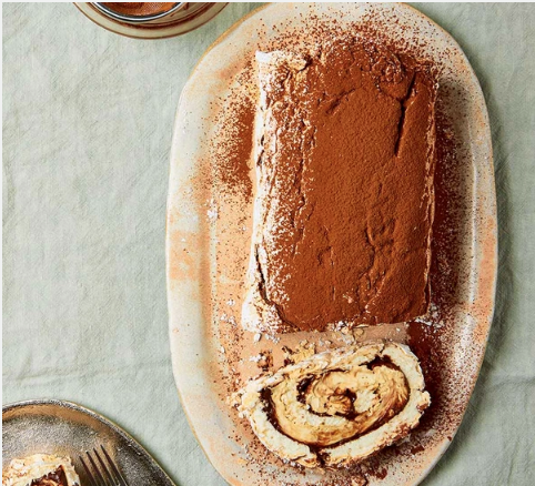 Tiramisu meringue roulade