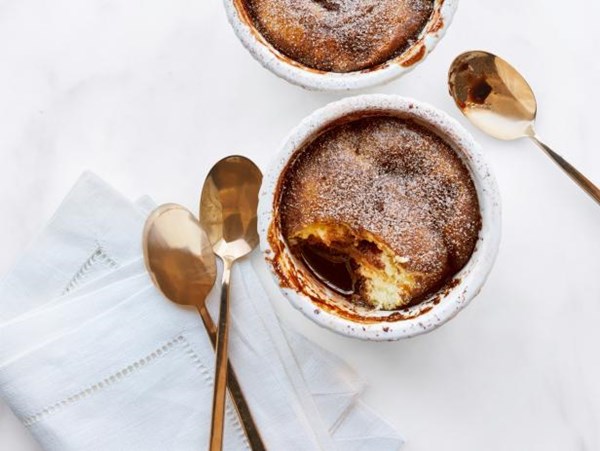 Tiramisu pudding cakes