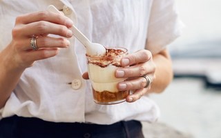 Tiramisù with amaretti cookies