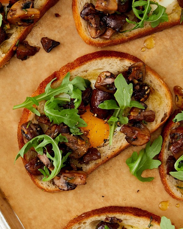 Toad in the hole with garlic-butter mushrooms