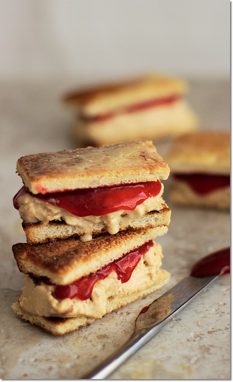 Toast and berry "jam"