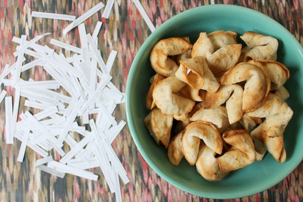 Toasted almond fortune cookies
