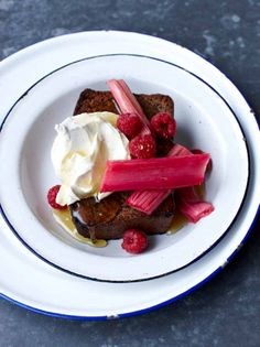 Toasted banana bread with vanilla cream cheese, rhubarb & raspberries