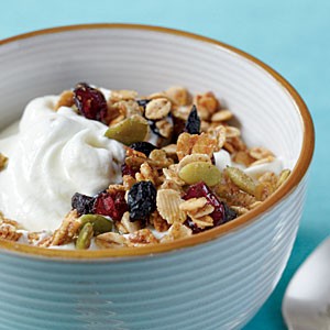 Toasted barley and berry granola