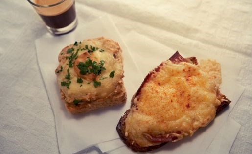 Toasted Camembert sandwich with apricot jam