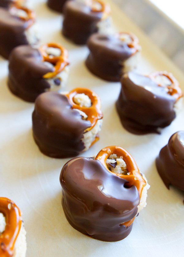 Toasted flour cookie dough pretzels