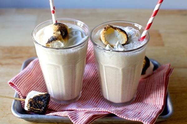 Toasted marshmallow milkshake