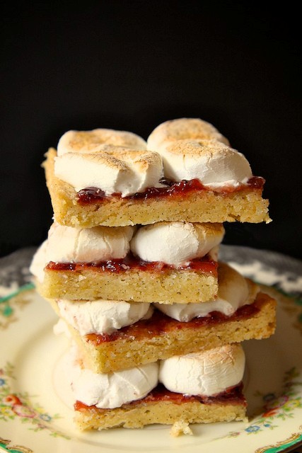 Toasted marshmallow squares