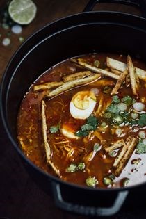 Toasted naan and chicken soup