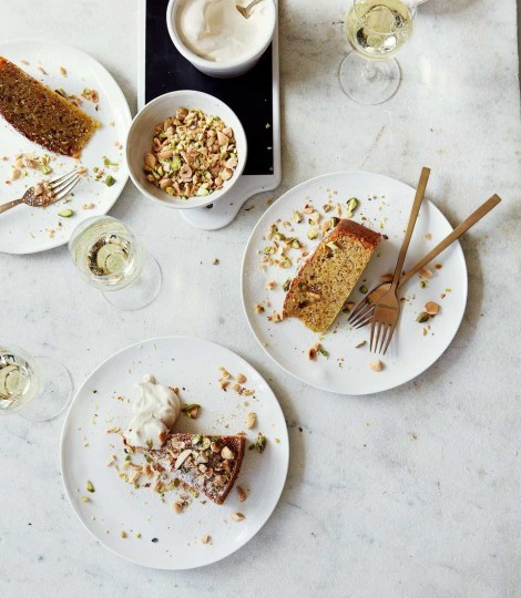 Toasted nut cake with sweet wine syllabub