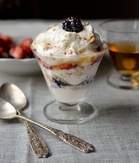 Toasted oat & walnut whisky trifle (Cranachan)