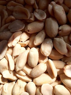Toasted peanuts (Kăo huāshēng / 烤花生)