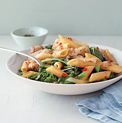 Toasted penne with chicken sausage