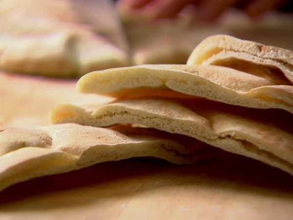 Toasted pita triangles