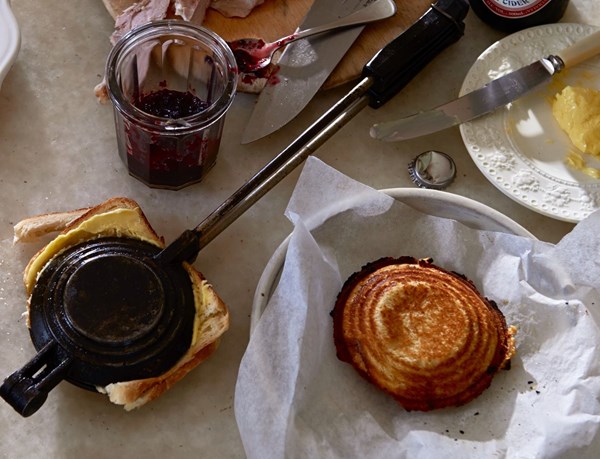 Toasties two ways (Goose & sour cherry jam)