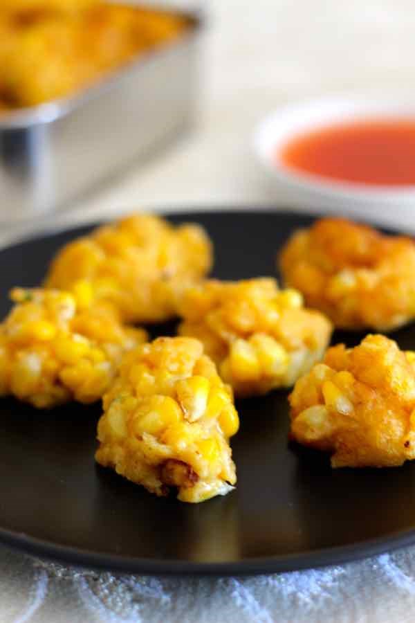 Tod man khao pod (corn fritters) a.k.a.  Nam phrik kaeng daeng (กรแกง แดง แดง)