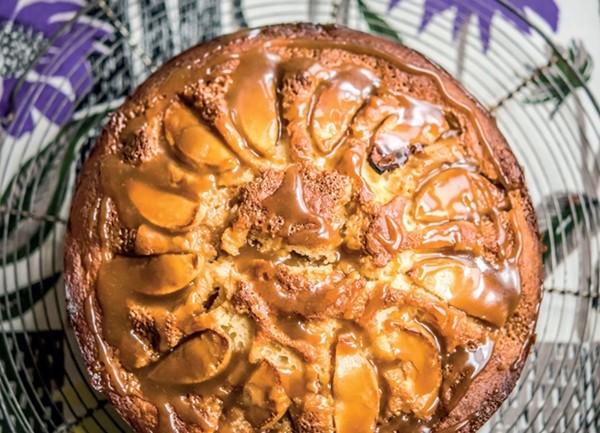 Toffee apple cake