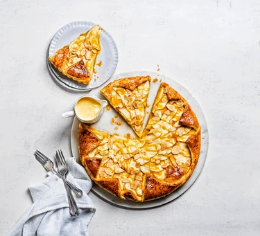 Toffee apple croissant tart