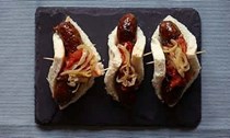 Toffee hotdogs with tomato and apple sauce