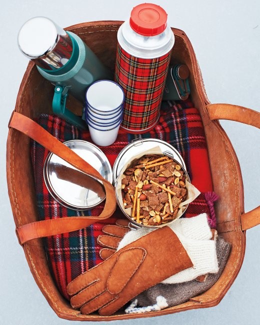 Toffee-nut snack mix