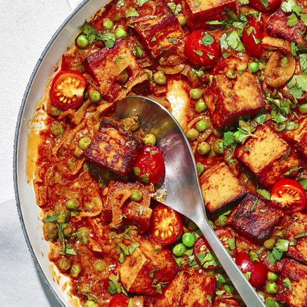 Tofu and green pea curry