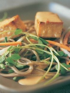 Tofu and noodle salad with peanut sauce