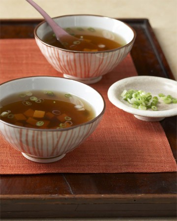 Tofu and scallions in mushroom broth
