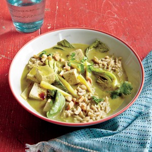Tofu curry with bok choy and peanuts