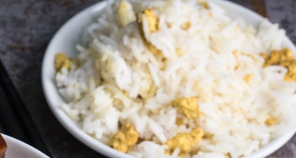 Tofu 'egg' fried rice