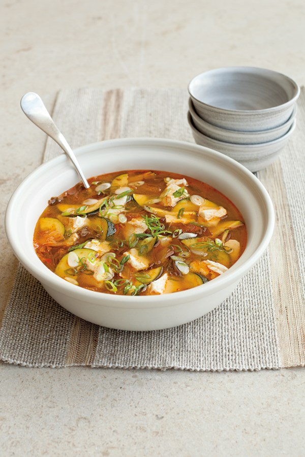 Tofu kimchi stew