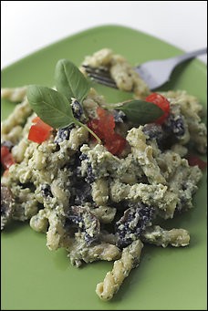 Tofu-pesto pasta