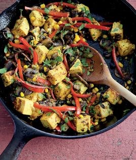 Tofu scramble with corn, mushrooms & bell peppers